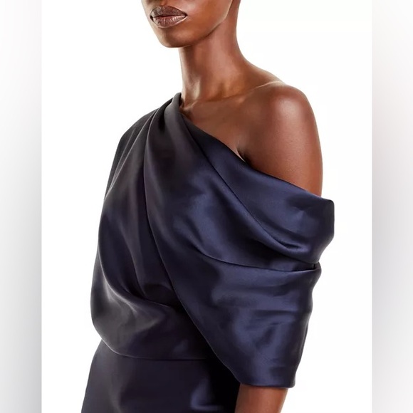 Amsale x Bloomingdale’s Draped Satin One Shoulder Dress in Navy - Picture 3 of 7